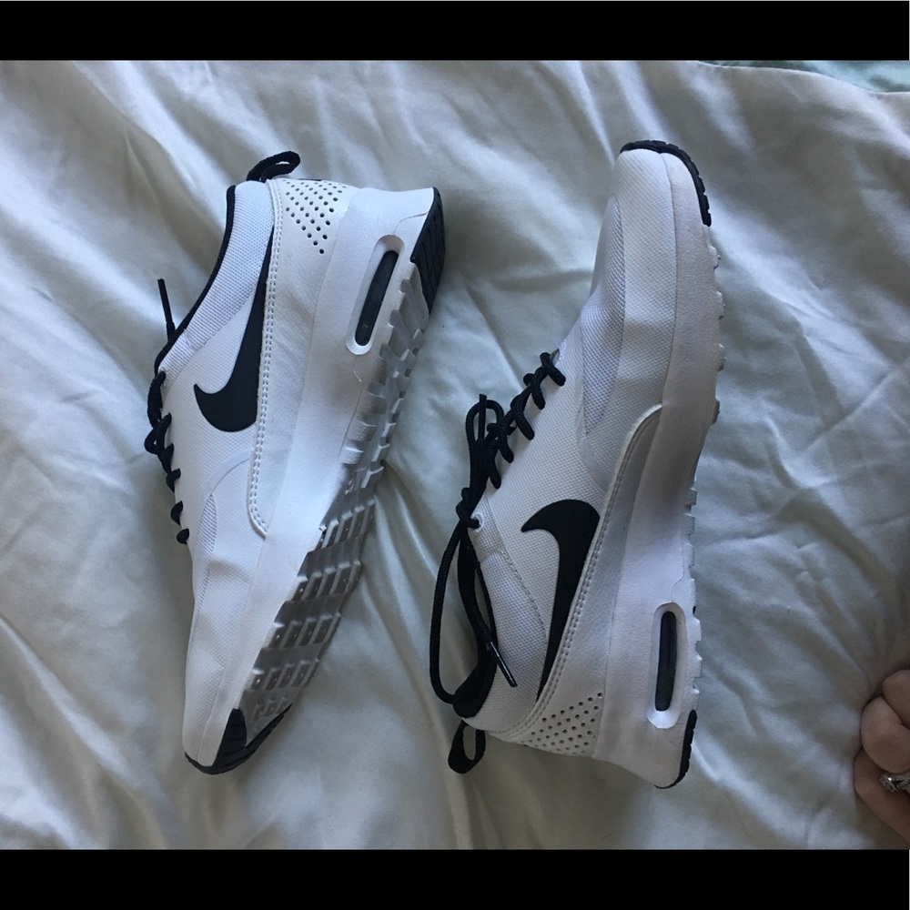 Nike Air Max Thea Size 7